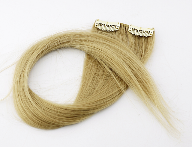 Jasny blond
